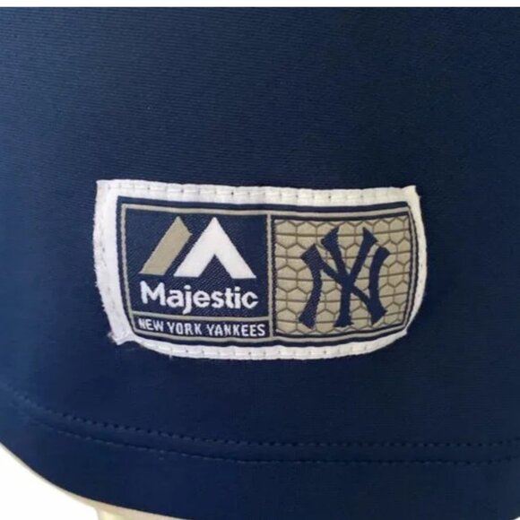 MLB NEW YORK YANKEES Tee Shirt Size Med Short Raglan Sleeves V Neck World Series - Picture 8 of 8